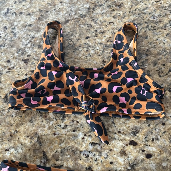 Girls, Old Navy, cheetah print bikini - Picture 3 of 4